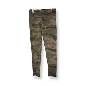 Aritzia TNA Leggings Camo Green Black Print Size Small